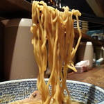 Membu Shibamori - 本日の限定からさんま煮干しのニボさんらーめん850円 麺アップ