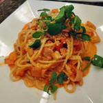 ホテルトラスティ - トマトベースのスパゲティ