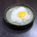 鳥やす本店 - お通し・・・。これに焼き鳥を絡めて食べるといわれました。