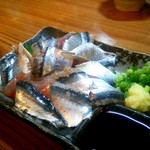 居酒屋 兀突骨 - 秋刀魚刺し