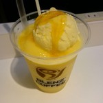 BLENZ COFFEE - マンゴーフロートチーロ：550円