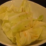 焼鳥たいこう - 付け合わせのキャベツ（無料）
