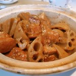 家全七福酒家 SEVENTH SON RESTAURANT - 蓮藕南乳[火文][月南]肉・蓮藕とバラ肉の南乳煮込み