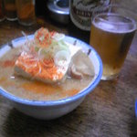 豚の味珍 - 冬は煮込みとキリンラガービールから