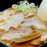 ラーメン長山 - チャーシュー麺 880円