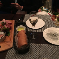R restaurant & bar - 