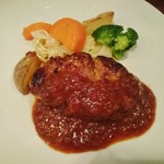 部位ごとに調理法を変える豚肉専門店 グロワグロワ - 豚肉のハンバーグ！