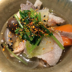 炭家 - 串の間に出てくる小鉢です。今日は、肉どうふでした。お酒が進みます。