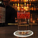 Bar R - レトロなお水のグラス