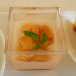 La Cachette - 桃のパンナコッタ