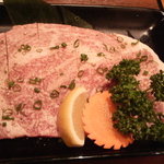 炭火焼肉 こうしん - リブロース2480円