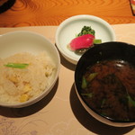 本城 - 栗御飯、豆腐と若芽の味噌汁　香の物