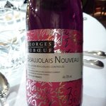 Hiramatsu - 解禁されたばかりのボジョレーの赤 
      2010　Beaujolais nouveau Geroge　Duboef・・少し酸味が強いように感じました。 
      