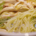ラーメン巌哲 - 麺