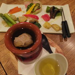京橋 二刀流 - 旬野菜のバーニャカウダソース：980円