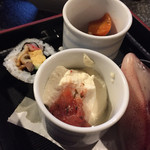 Wasabi - 煮物、プチイカめし、太巻き、豆腐に梅のあしらえかな？