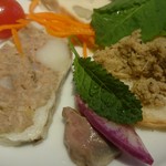 上品なパテカンパーニュ、マイルドなもち豚のリエット