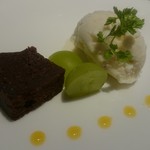 ア ターブル - ねっとり生チョコやテリーヌのような、濃厚絶品ガトーショコラ