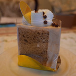 ウェスティン デリ - ロイヤルミスクティシフォンケーキ横から