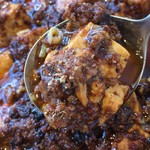 茶月斎 - 【2016年08月】麻婆豆腐定食の麻婆豆腐のアップ、芳醇で味わい深いです(^^♪