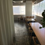 茶月斎 - 【2016年08月】落ち着いた雰囲気の店内は好印象ですね(⌒-⌒)