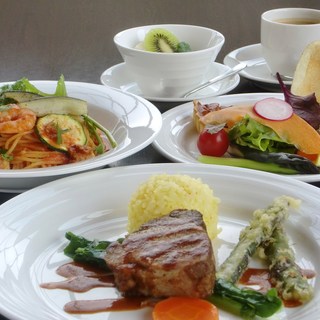 ア・ターブル_0