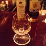 SCOTCH BAR SWANK - クライヌリッシュ 左がオフィシャル、右がボトラーズです