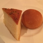 リストランテ・マッサ - フォカッチャとパン