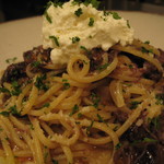 Braised beef tendon spaghetti with ragu sauce