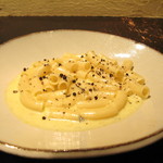 Rigatoni with gorgonzola and walnut cream sauce
