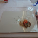 アマルフィイ - 温前菜：三崎漁港より真鯛のヴァボーレ　北海道産のカブのクレマ　スダチの香り