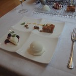 アマルフィイ - ドルチェ盛り合わせ 3品