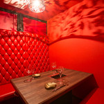 新宿ますお - デザイナーズ仕様の個室もご用意しております。