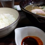 麺処 にそう - ライス少なめ、辛味20円