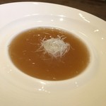 金華ハムを煮込んだ上湯スープ