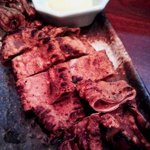 興 - 秋のおすすめ「三陸産！いか丸干し焼き」：“わた入り”なので、旨みも香りも濃厚！酒がすすみます♪