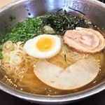 ポジャギ - 東京冷麺 850円。細打ちの冷麺は程よい歯ごたえ。やや酸味の効いたすっきりとしたスープが印象的です。