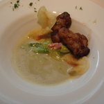 レストラン ヒロミチ - キャベツのブレゼと牡蠣とポテトの香るエッセンス