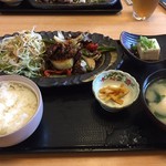 炙屋 - 牛はらみ焼き肉定食（９９８円）