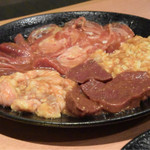 焼肉問屋 牛蔵 - ホルモン５種盛８００円