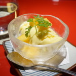 とっぴんぱらりのぷ - 比内地鶏卵アイスクリーム