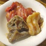 仙台牛焼肉　と文字 - タレがかかったホルモンが着皿。