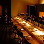 Sushi Dining Ajito - 白木とガラスのカウンター６席