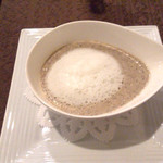 Ripaille - マッシュルームのポタージュ カプチーノ仕立て