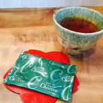 ポンズ カフェ - 食後にはお茶とクッキーまでサービスしてくれました(^_^)