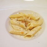 イタリア料理オピューム - ペンネ　4種チーズのソース♪