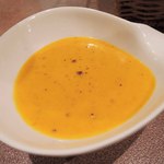 bistro D - ちびつぬは、カボチャスープに。 