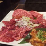 炭火焼肉 牛○亭 - 特上セット