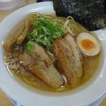 しずる - 秋醤油さんま節らーめん食彩品館.jp撮影