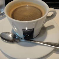 GARB Tokyo - コーヒーはLAVAZZAです。